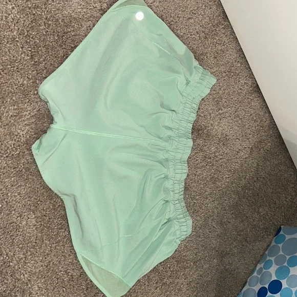 Lululemon hotty hot lined shorts 4 inches, lime green - Picture 2 of 3